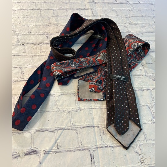 CHRISTIAN DIOR LOT OF (3) PATTERN MENS SILK TIES POLKA DOTS/PAISLEY/TINY PRINT - Picture 12 of 12